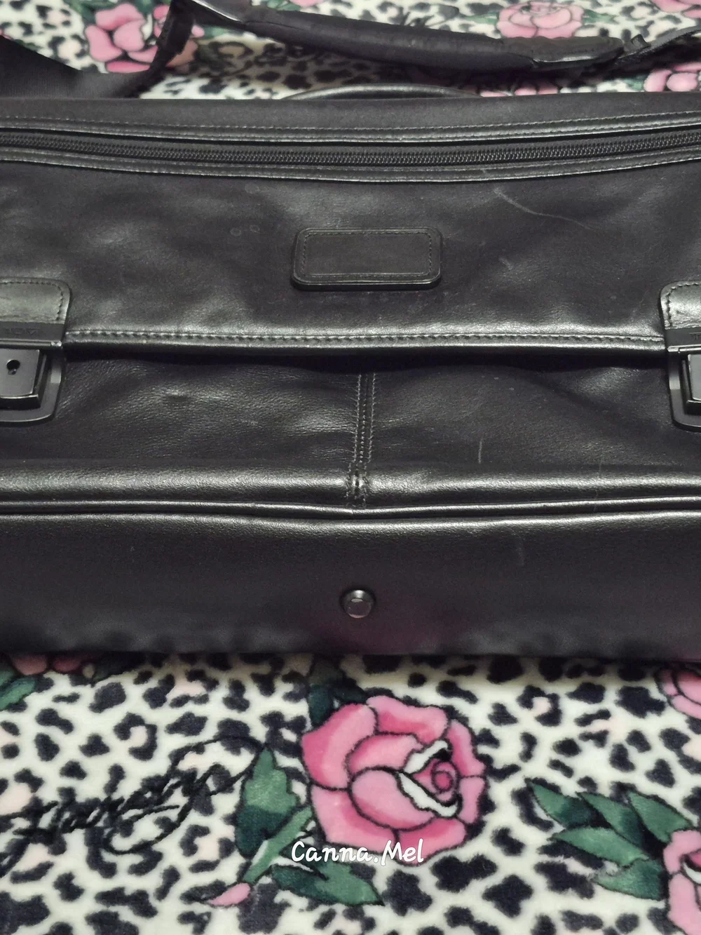 TUMI Black Leather Laptop Briefcase - Professional Messenger Bag